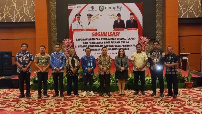 Bupati Kotim saat berfoto bersama dengan jajaran, Kamis, 20 Juni 2024