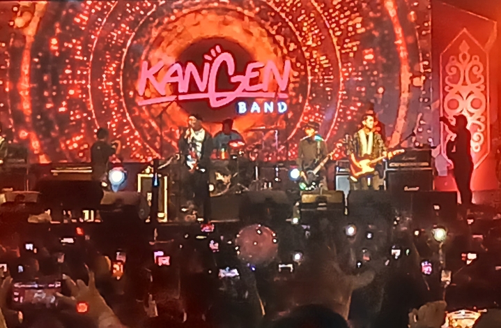 Kangen Band Meriahkan Sosialisasi Peluncuran Pemilihan Bupati di Katingan 