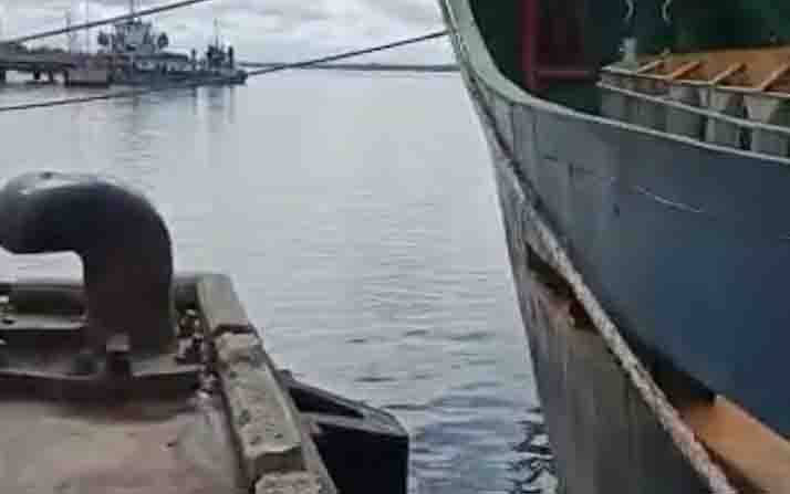 CPO Berhamburan di Sungai Mentaya, Warga Tiga Desa di Cempaga Hulu Terganggu