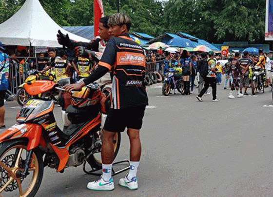 FOTO DOKUMEN Acara balap motor di Taman Kota Sampit.