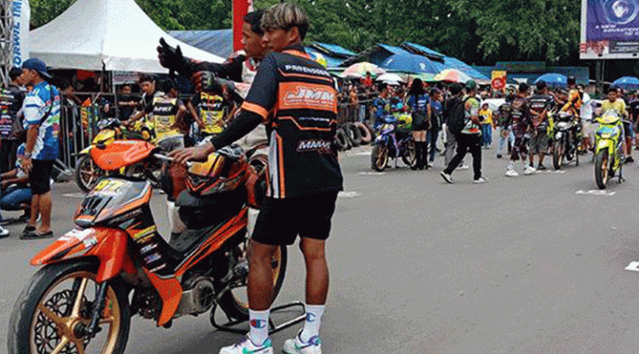 FOTO DOKUMEN Acara balap motor di Taman Kota Sampit.