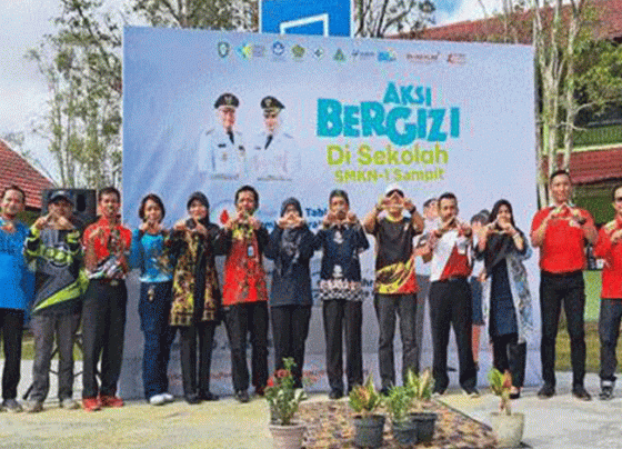 Kepala Disdik Kotim, Muhammad Irfansyah ketika menghadiri acara Aksi Bergizi di Sekolah tingkat Kabupaten Kotim tahun 2024 yang dilaksanakan di SMKN I Sampit.