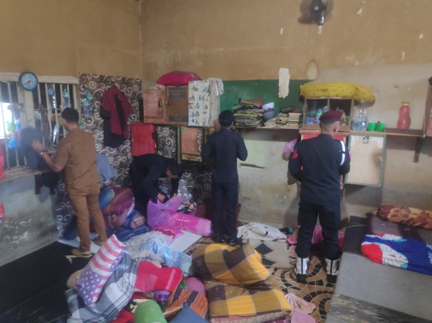 Lapas Sampit Geledah Ruang Warga Binaan, Ini Barang-Barang yang Ditemukan 