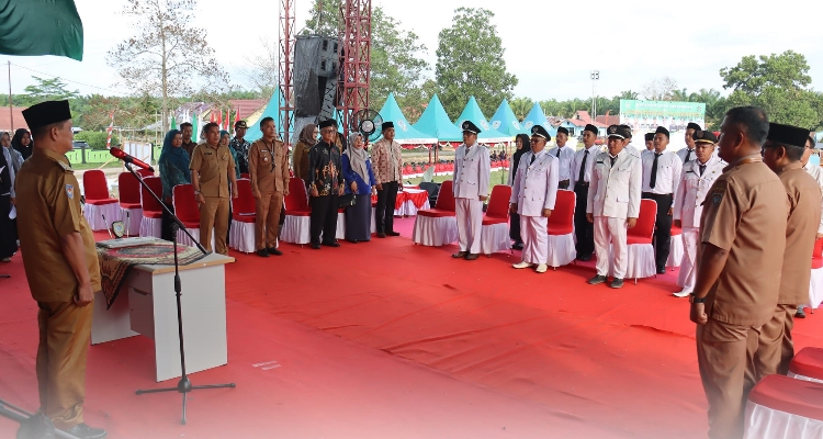 Pj Bupati Seruyan Lantik Penjabat Kepala Desa dan PAW Anggota BPD