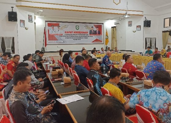 Rakor Penanggulangan Kemiskinan dan Percepatan Penghapusan Kemiskinan Ekstrem di Aula Sei Mentaya Bapperida Kotim, Kamis, 25 Juli 2024