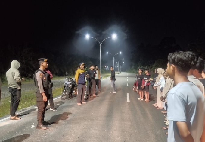 Satsamapta Polres Kotim Bubarkan Remaja yang Diduga Hendak Balapan Liar