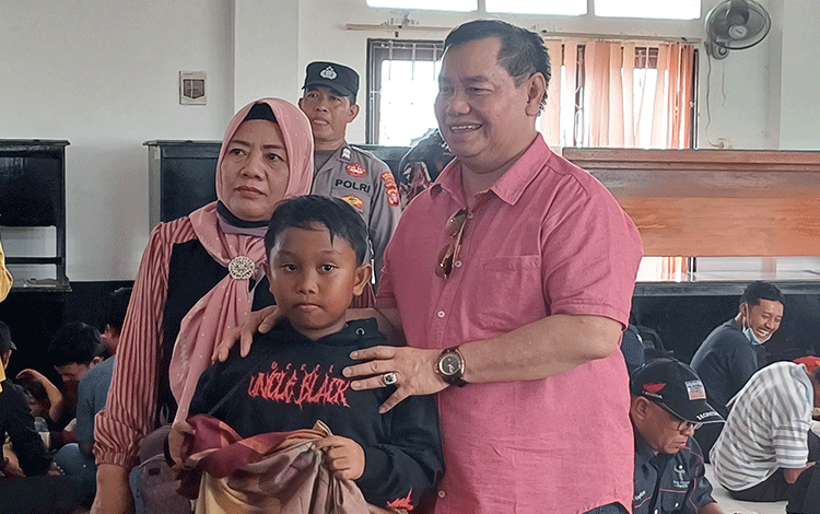 Sunatan Massal Bersama Halikinnor Diikuti 1.158 Peserta