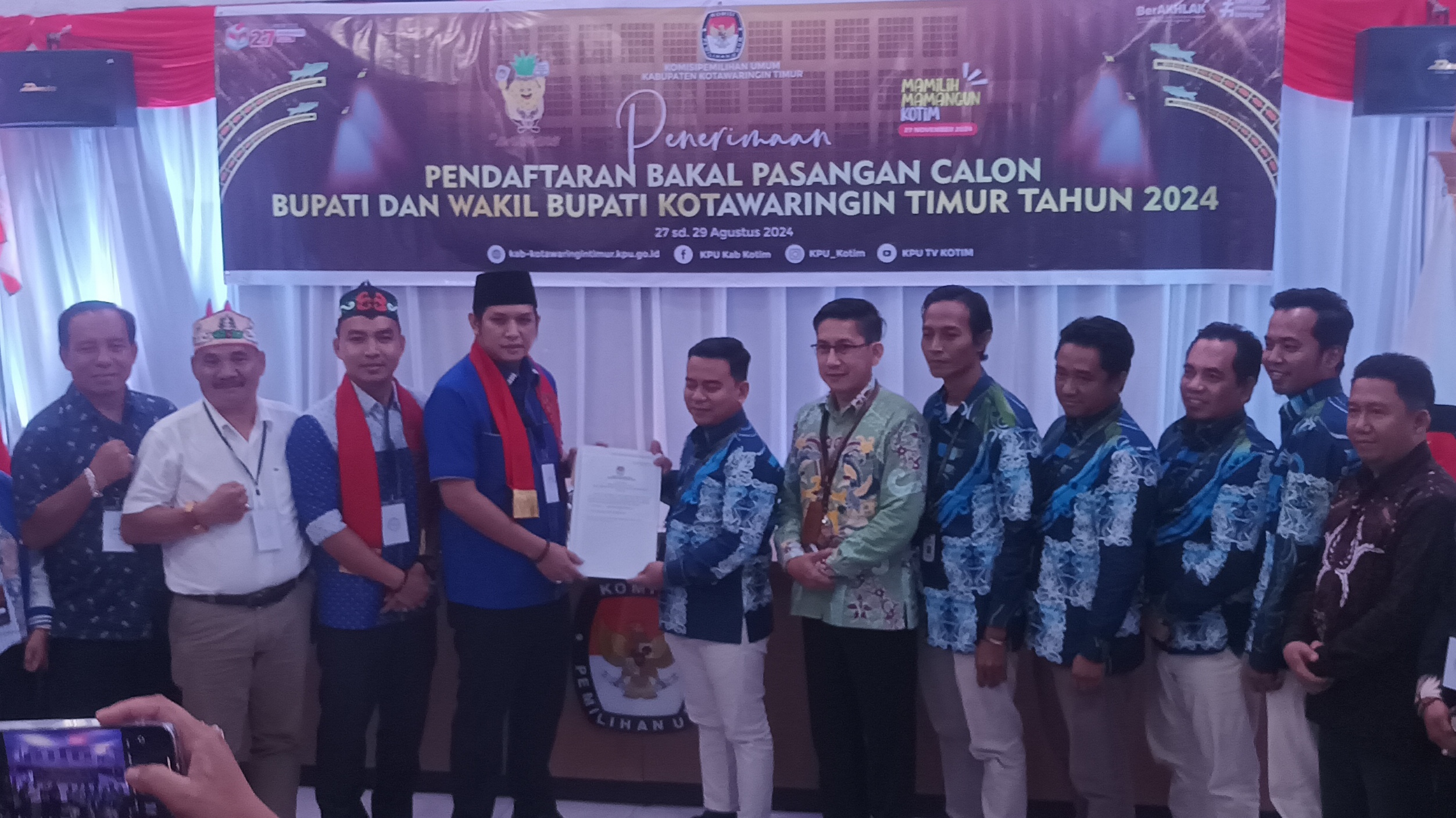 Pasangan Muda Daftar Cabup dan Cawabup Kotim 2024-2029