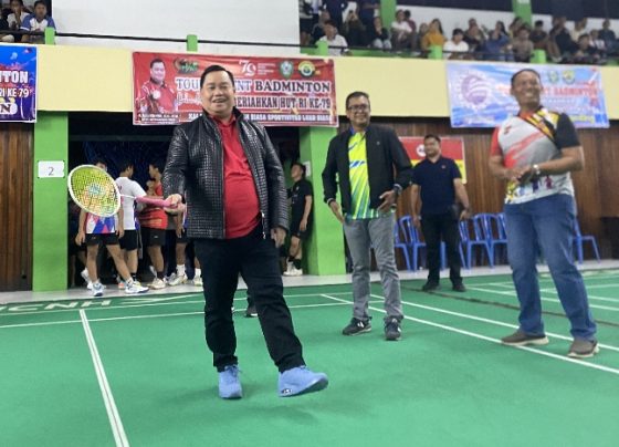 Bupati Kotim Halikinnor usai meresmikan Turnamemu Bulu Tangkis HUT ke 79 RI di GOR Habaring Hurung, Kamis, 29 Agustus 2024