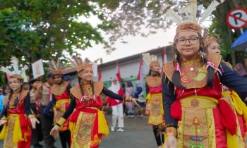 Kombel Intra SMPN 1 Sampit Gelar Karnaval Peringati HUT ke 79 RI, Senin, 12 Agustus 2024