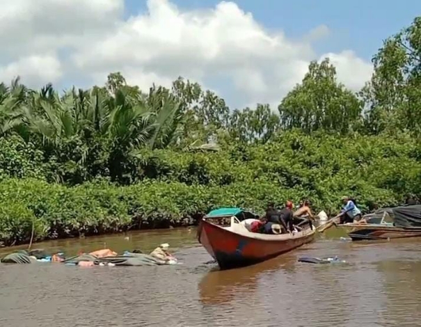 Taksi Air Karam di Hantipan Diduga karena Tabrak Batang Kayu