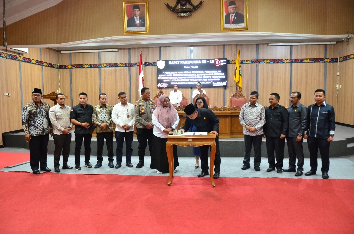 Berharap Perda Hukum Adat Melindungi SDA dari Eksploitasi yang Tidak Bertanggung Jawab