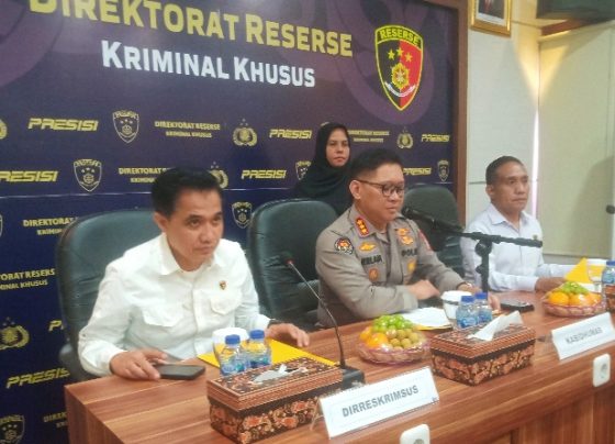 Polda Kalteng saat pers rilis tindak pidana korupsi pembangunan gedung Expo Sampit.