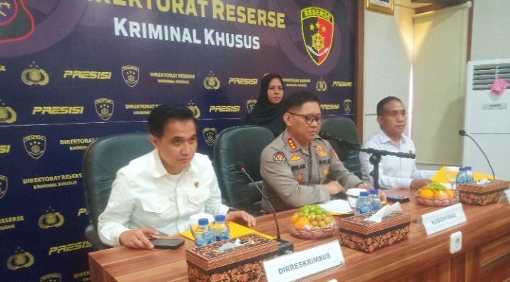 Polda Kalteng saat pers rilis tindak pidana korupsi pembangunan gedung Expo Sampit.