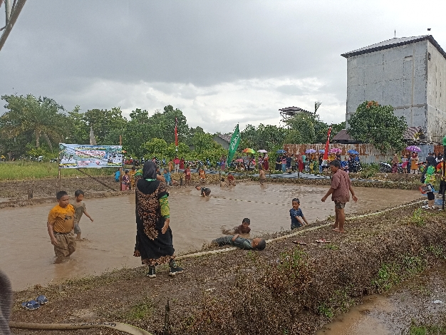 Kelurahan Baamang Hulu Lestarikan Permainan Tradisional lewat Lomba 17 Agustusan