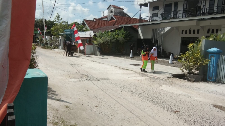 Guru SD di Sampit Dijambret di Depan Pintu Gerbang Sekolah