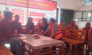 Warga Binaan Lapas Kelas IIB Sampit saat konsultasi bantuan hukum gratis.