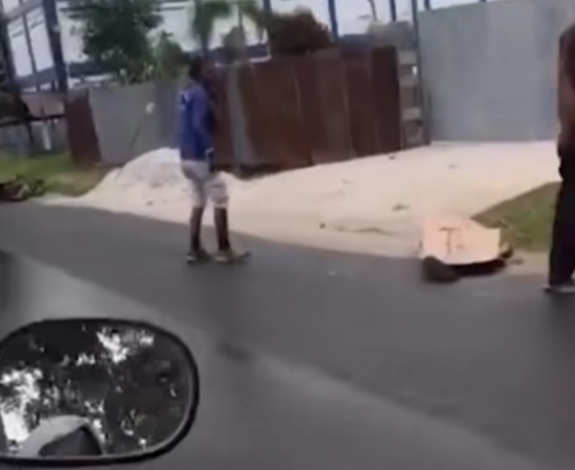 Kecelakaan Tunggal Pengendara Motor Terkapar di Jalan Hasan Mansyur Sampit