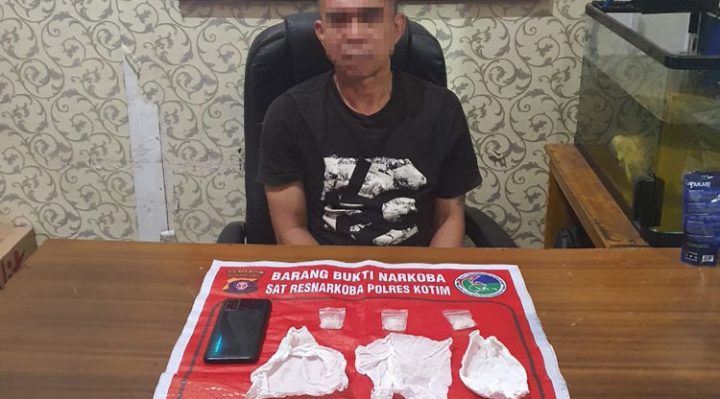 AS tersangka kasus narkoba diamankan bersama barang bukti oleh Polres Kotim