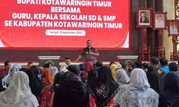 Bupati Kotawaringin Timur Halikinnor audiensi dengan guru SD dan SMP