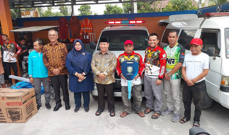 Dukungan Nyata, Halikinnor Bantu Ambulans dan Alat Pemadam Kebakaran untuk Tingkatkan Respons Darurat di Kotim