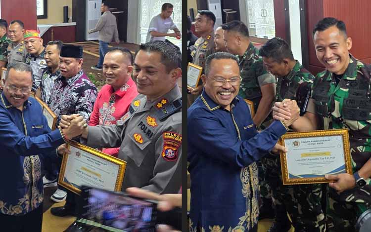 Dandim Muara Teweh dan Kapolres Murung Raya Terima Penghargaan dari PWI Kalteng