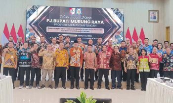 Foto bersama antara Pemkab Murung Raya dan Pemkab Jember di Pendopo Wahyawibawagraha, Kamis, 11 Juli 2024.