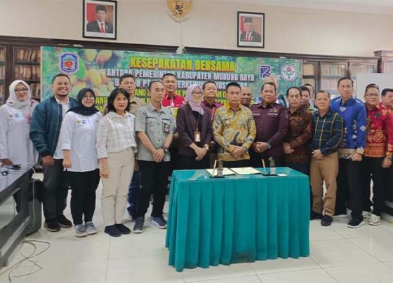 Foto bersama antara Pemkab Murung Raya dan anggota Puslitkakao Indonesia PT. Riset Perkebunan Nusantara, Jumat, 12 Juli 2024.