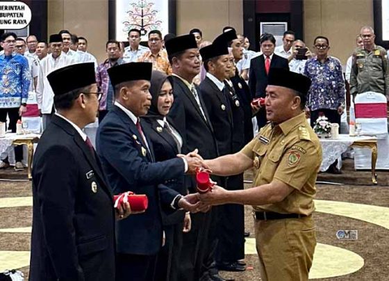 Hermon terima SK Perpanjangan Jabatan selaku Pj Bupati Mura