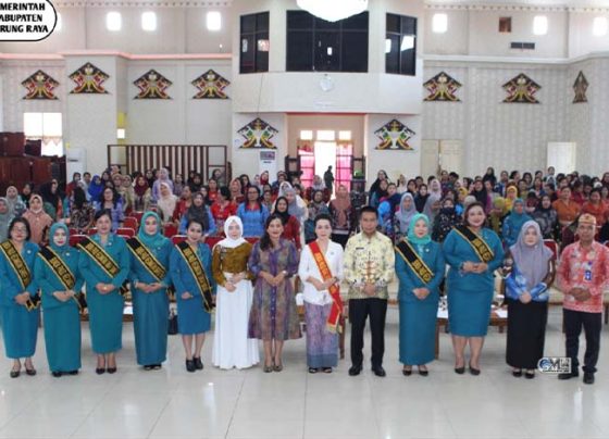 Ketua TP PKK Kab.Mura lantik sejumlah Bunda PAUD Kecamatan