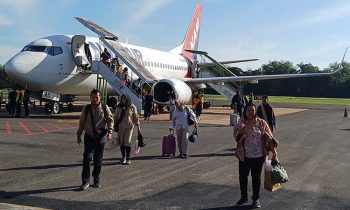 Nam Air jurusan Sampit Surabaya ketika mendarat di Bandara H Asan Sampit, Jumat, 13 September 2024.