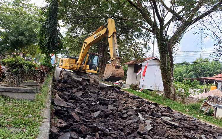 Selesaikan Proyek Pekerjaan Tepat Waktu