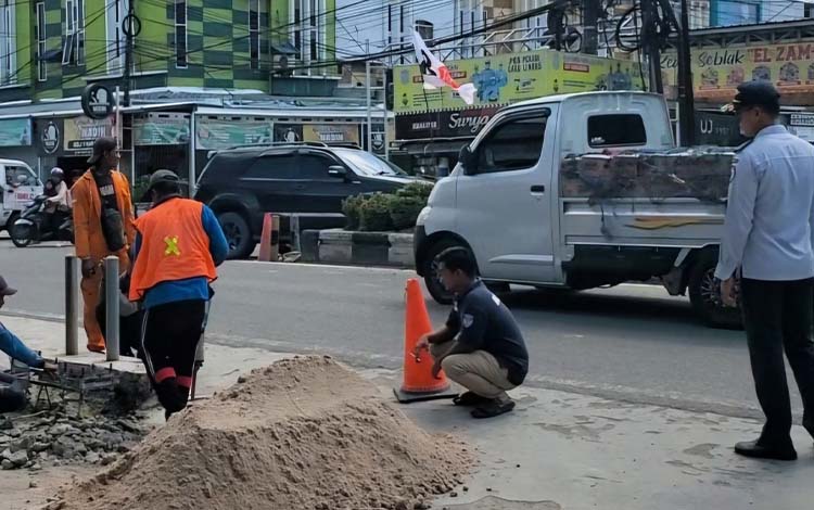 Lampu Lalu Lintas di Simpang Pelita-HM Arsyad Mulai Diperbaiki, Ditambah CCTV untuk Pengawasan