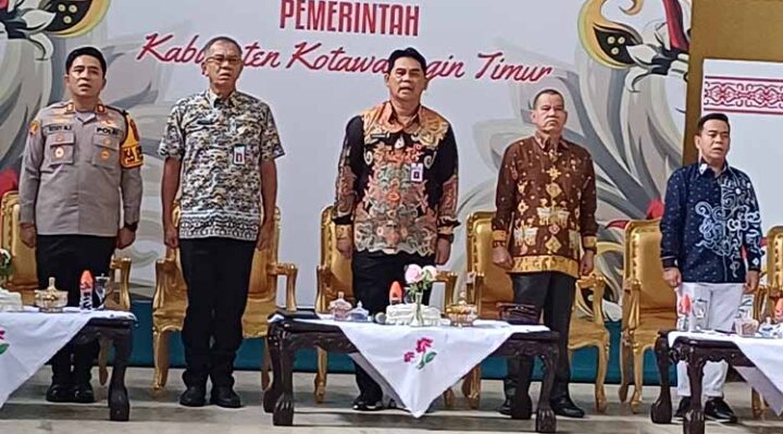 Wakil Ketua I DPRD Kotawaringin Timur Juliansyah turut menyambut Pjs Bupati Kotim Shalahuddin dalam acara Coffee Morning, Kamis, 26 September 2024.