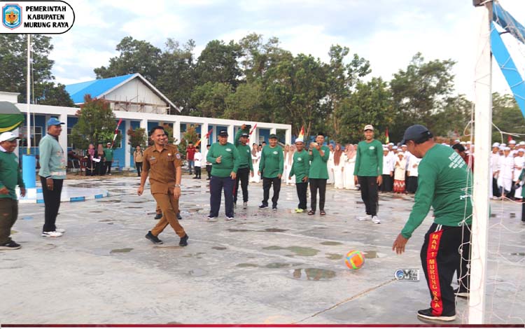 Lomba Olahraga dan Seni Antar Pesantren Meriahkan Peringatan Hari Santri Nasional di Murung Raya