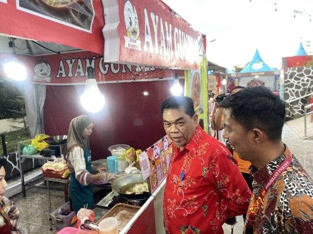 Festival Tepian Sungai Mentaya Resmi Dibuka, Berharap Peningkatan Ekonomi Lokal dan Cinta Budaya
