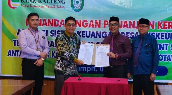 DPMD Kotawaringin Timur kerja sama dengan PT Bank Kalteng untuk integrasi aplikasi Siskeudes dengan CMS Corporate.