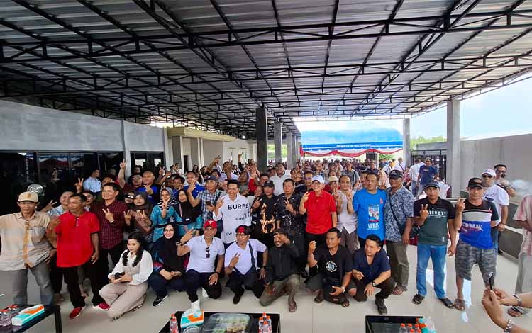 Gelar Hasupa Hasundau di Cempaga Hulu, Nadalsyah-Supian Hadi Berkomitmen Perjuangkan Pembangunan Kalteng