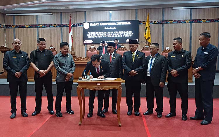 AKD DPRD Kotim Resmi Terbentuk, Berikut Struktur dan Tugas Komisi