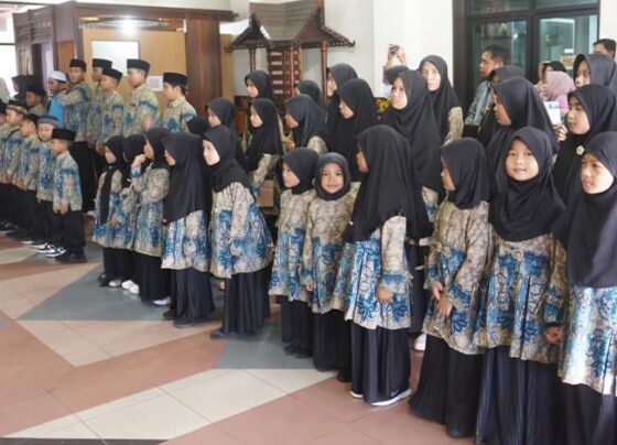 Kontingen FASI Kotim pada acara pelepasan di Bupati Kotim, Kamis, 10 Oktober 2024.
