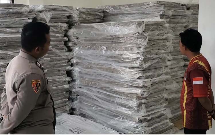 KPU Kotim Terima Logistik Pilkada 2024, Siap Distribusikan ke Wilayah Terpencil