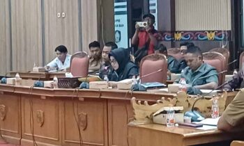 Mariani paparkan anggaran perubahan Mitra Kerja Komisi IV DPRD Kotim pada rapat kompilasi, Senin, 21 Oktober 2024.