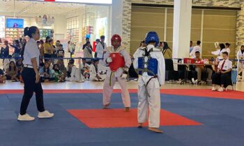 Pelajar mengikuti Turnamen Taekwondo di Citimall Sampit, Sabtu, 19 Oktober 2024.