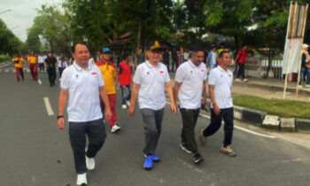 Pj Bupati Katingan, Sutoyo mengikuti jalan santai yang digelar pihak Korem 102 Panju Panjung
