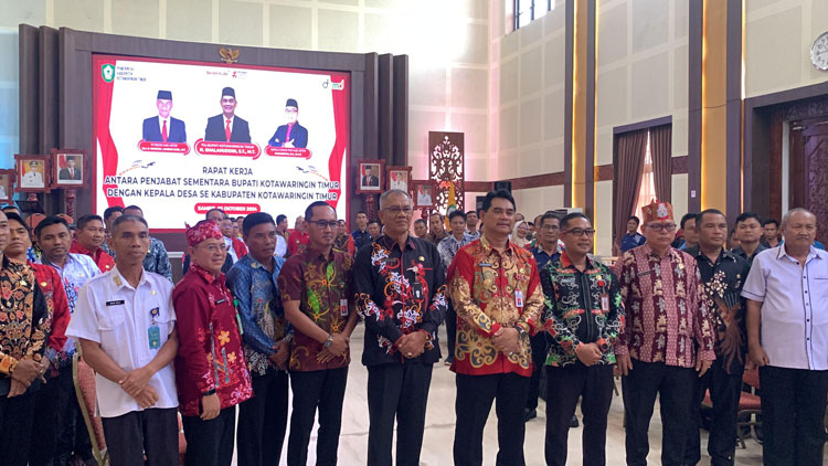 Rapat Khusus dengan Seluruh Kades Se-Kotim, Shalahuddin Dengarkan Aspirasi untuk Pembangunan Desa yang Lebih Baik