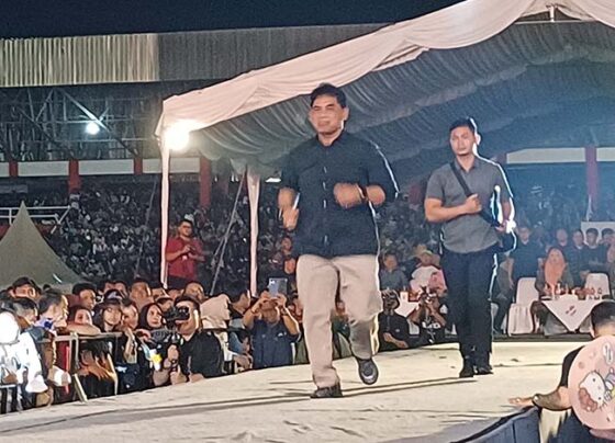 Pjs Bupati Kotim Shalahuddin hadir di konser NDX A.K.A di Stadion 29 Nopember Sampit, Selasa, 15 Oktober 2024.