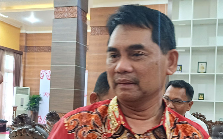 Prioritaskan Pembangunan Jalan Cempaka Mulia-Pegatan, Pembangunan Jembatan Mentaya Ditunda
