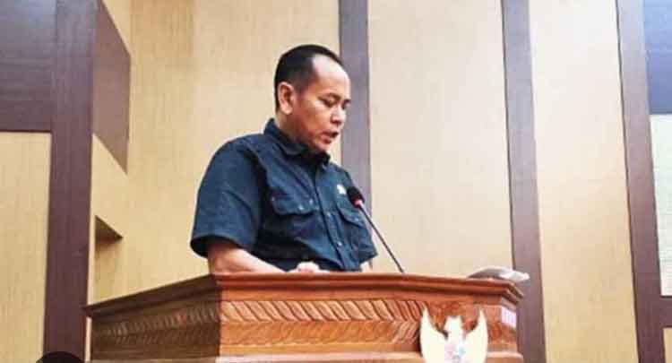 Dewan Katingan Soroti Semak Belukar di Bahu Jalan