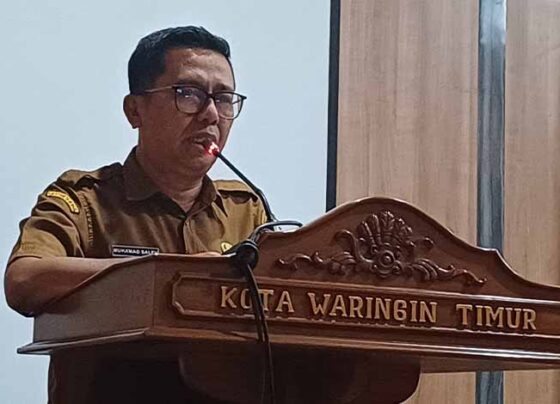 Asisten III Setda Kotim M Saleh menyampaikan pidato pada penyerahan RAPBD 2025 ke DPRD setempat, Selasa, 12 November 2024.