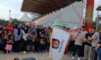 Bupati Katingan, Sutoyo membuka jalan sehat pemilu damai di Lapangan Sport Center Kereng Humbang Kasongan, Minggu, 17 November 2024